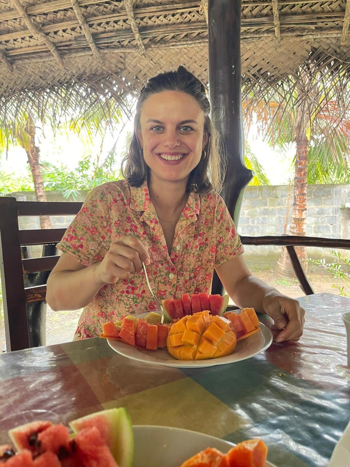 Little Sunshine Guest House & Restaurant Tangalle Exteriör bild