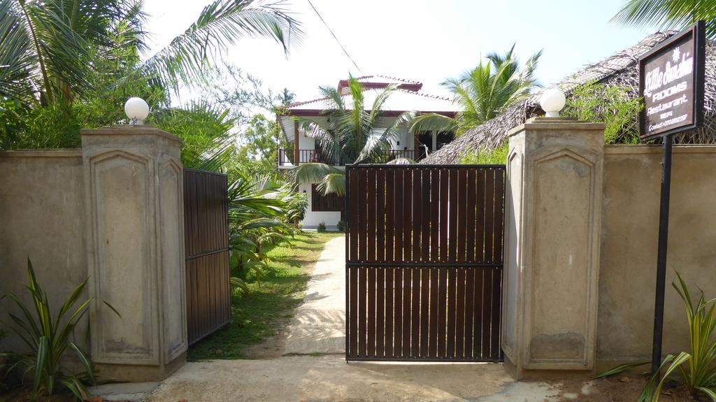 Little Sunshine Guest House & Restaurant Tangalle Exteriör bild