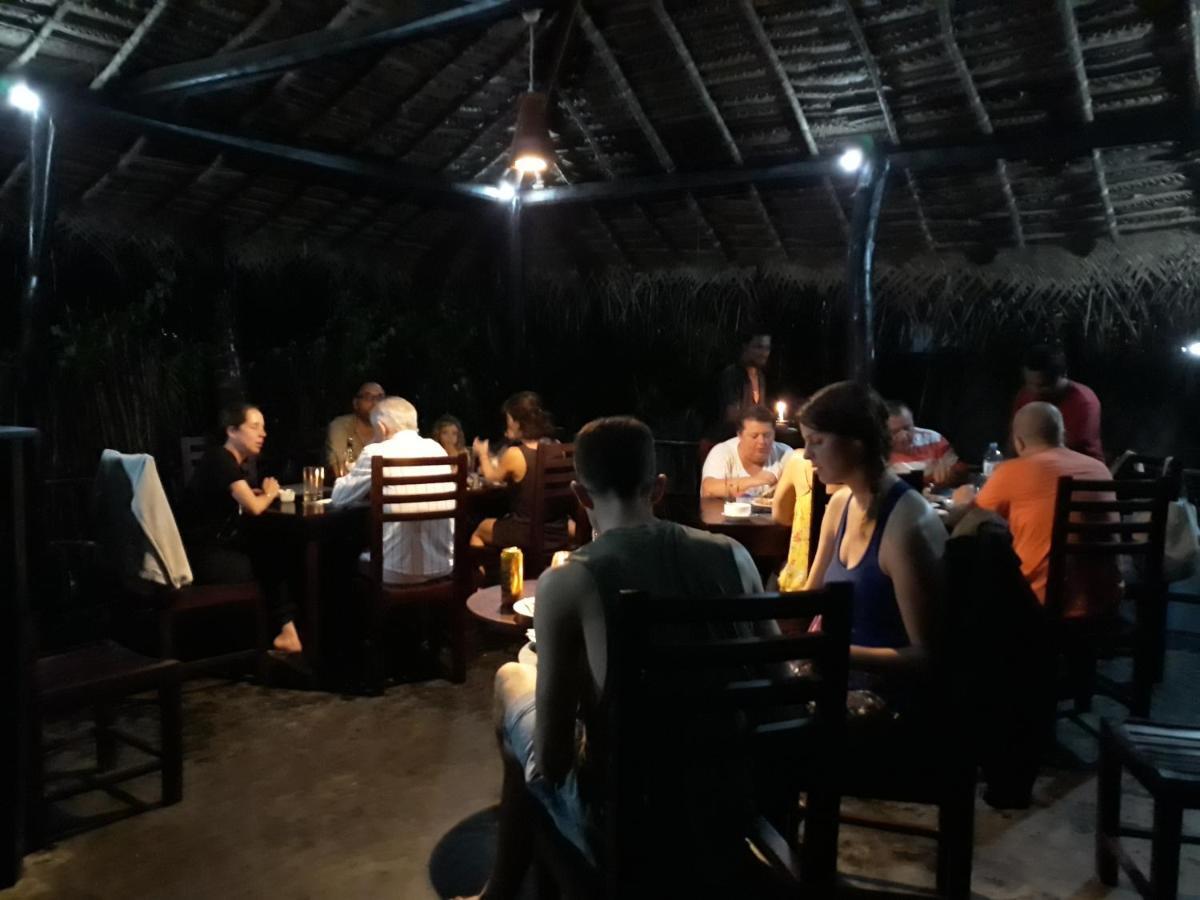 Little Sunshine Guest House & Restaurant Tangalle Exteriör bild